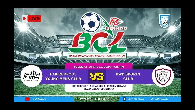 Cầu thủ Fakierpool YMC với sự quyết tâm vượt qua phòng ngự của PWD Sports Club
